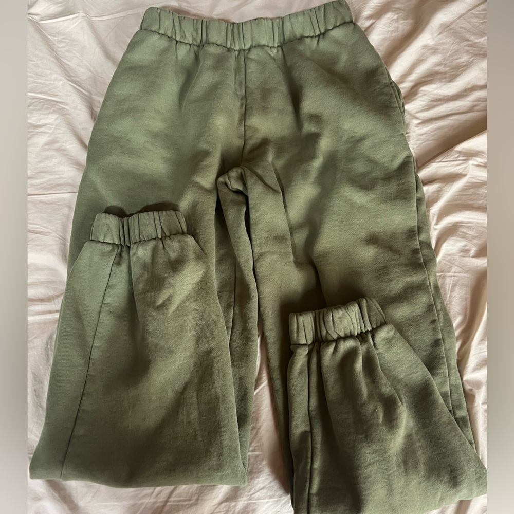 JOHN GALT/BRANDY MELVILLE ROSA SWEATS